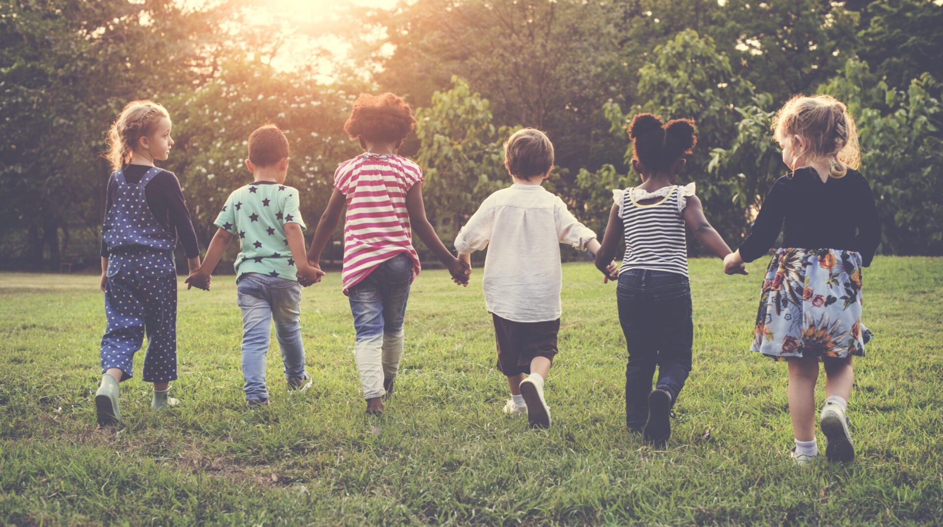 group of kids - davis house | nonprofit organization in tn